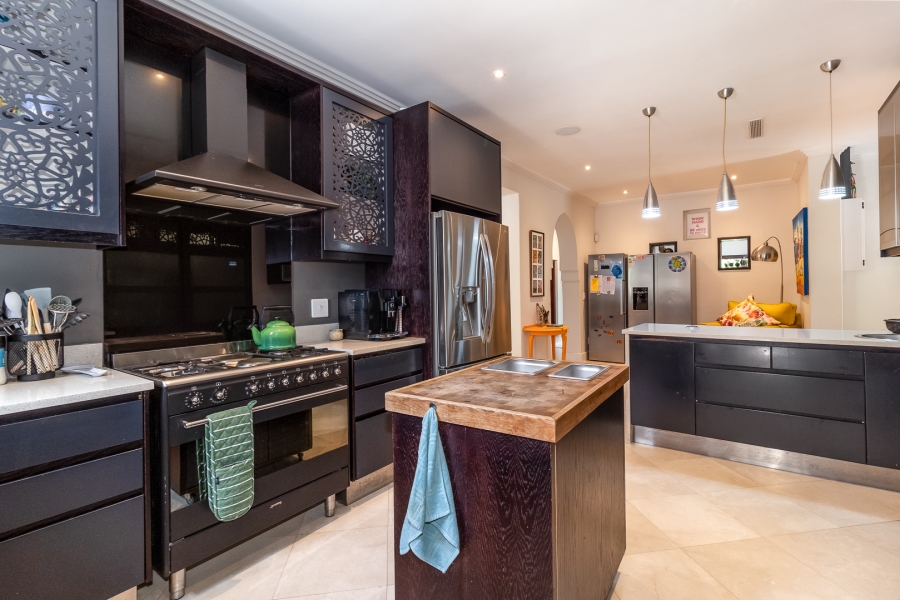 5 Bedroom Property for Sale in Hoog En Droog Western Cape